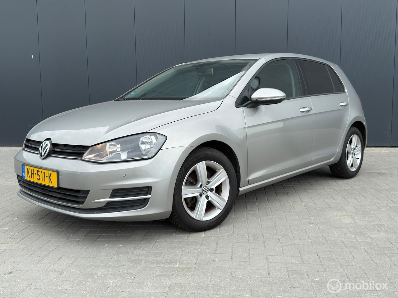Volkswagen Golf - 1.2 TSI Trendline Benzine airco nette staat. - AutoWereld.nl