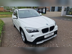 BMW X1 - sDrive18i Executive/DEALER ONDERHOUDEN/Clima- Cruise