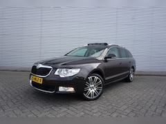 Skoda Superb Combi - 3.6 FSI Elegance 4x4 Business Line AUTOMAAT - Climate / Navi / Cruise / Stoelverw. / Pano