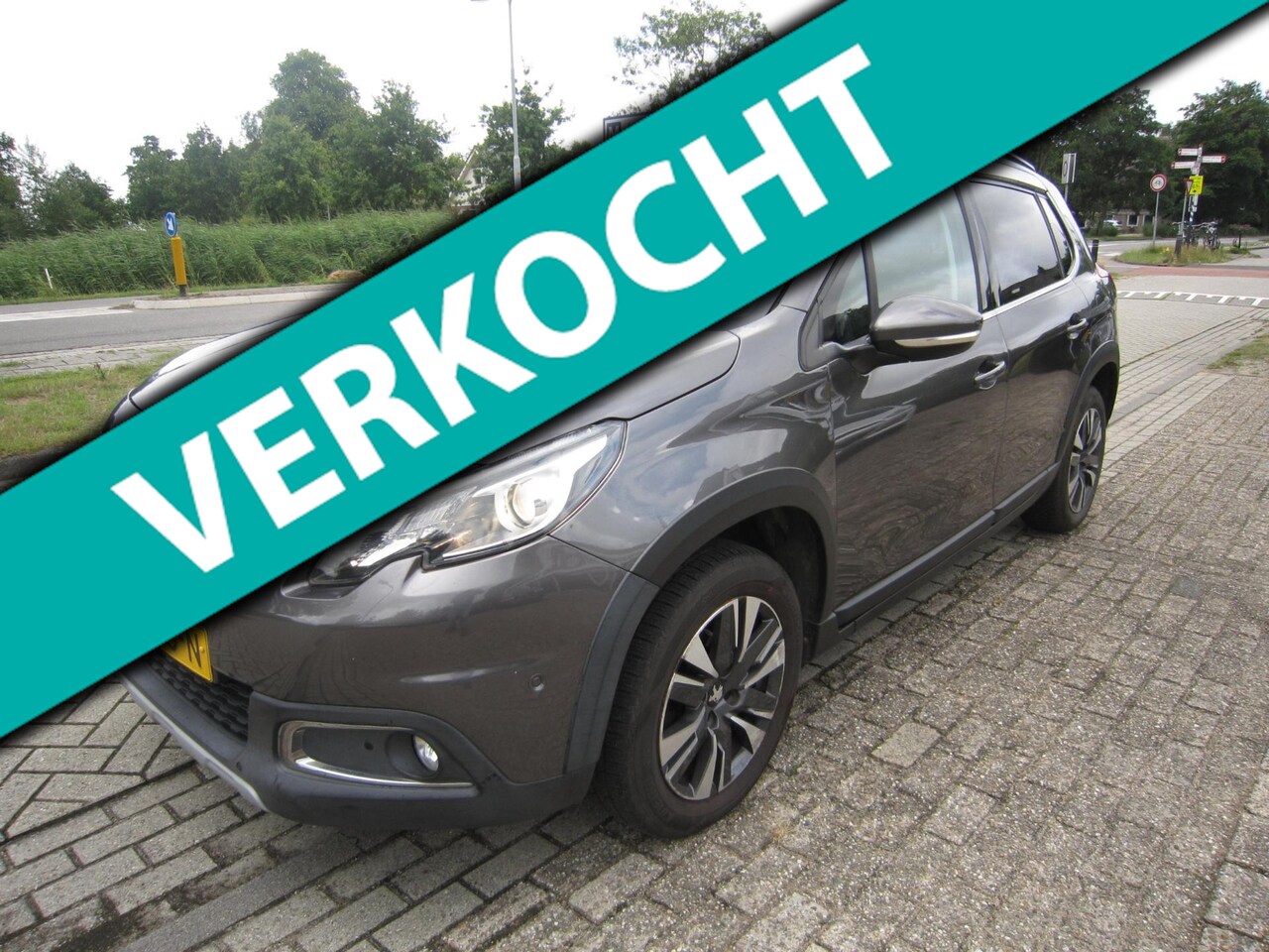 Peugeot 2008 - 1.2 PureTech Blue Lease Executive 1.2 PureTech Blue Lease Executive - AutoWereld.nl