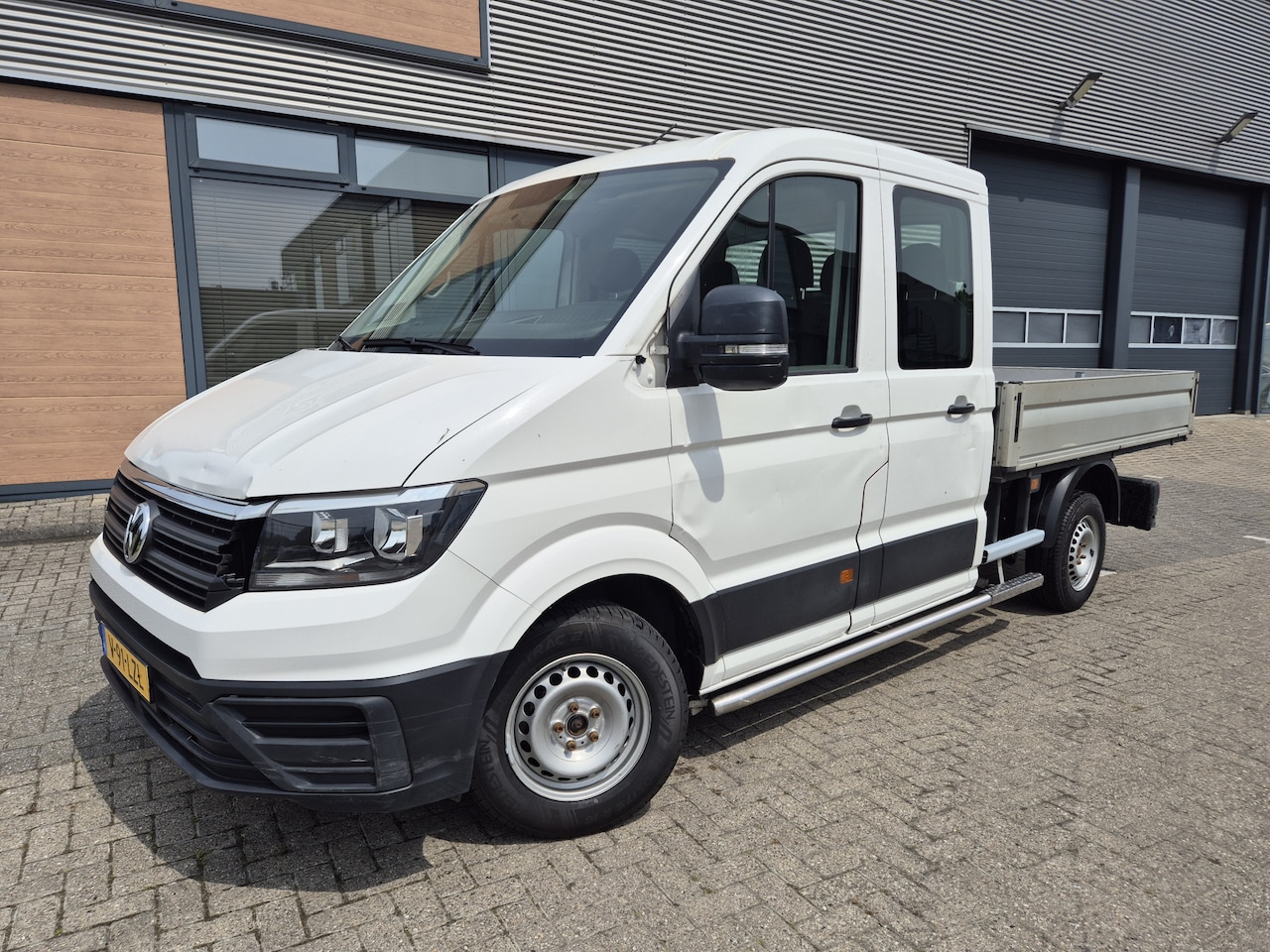 Volkswagen Crafter - 35 2.0 TDI openlaadbak dc 7-pers 80dkm euro6 L3 Comfortline - AutoWereld.nl