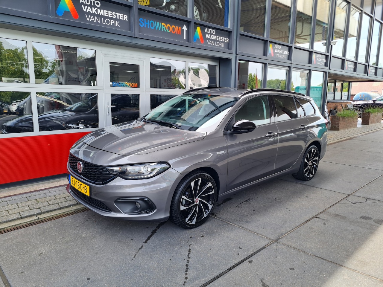 Fiat Tipo Stationwagon - 1.4 T-120pk S-Design Camera Navi Carplay All-in prijs + 12 mnd garantie ! - AutoWereld.nl