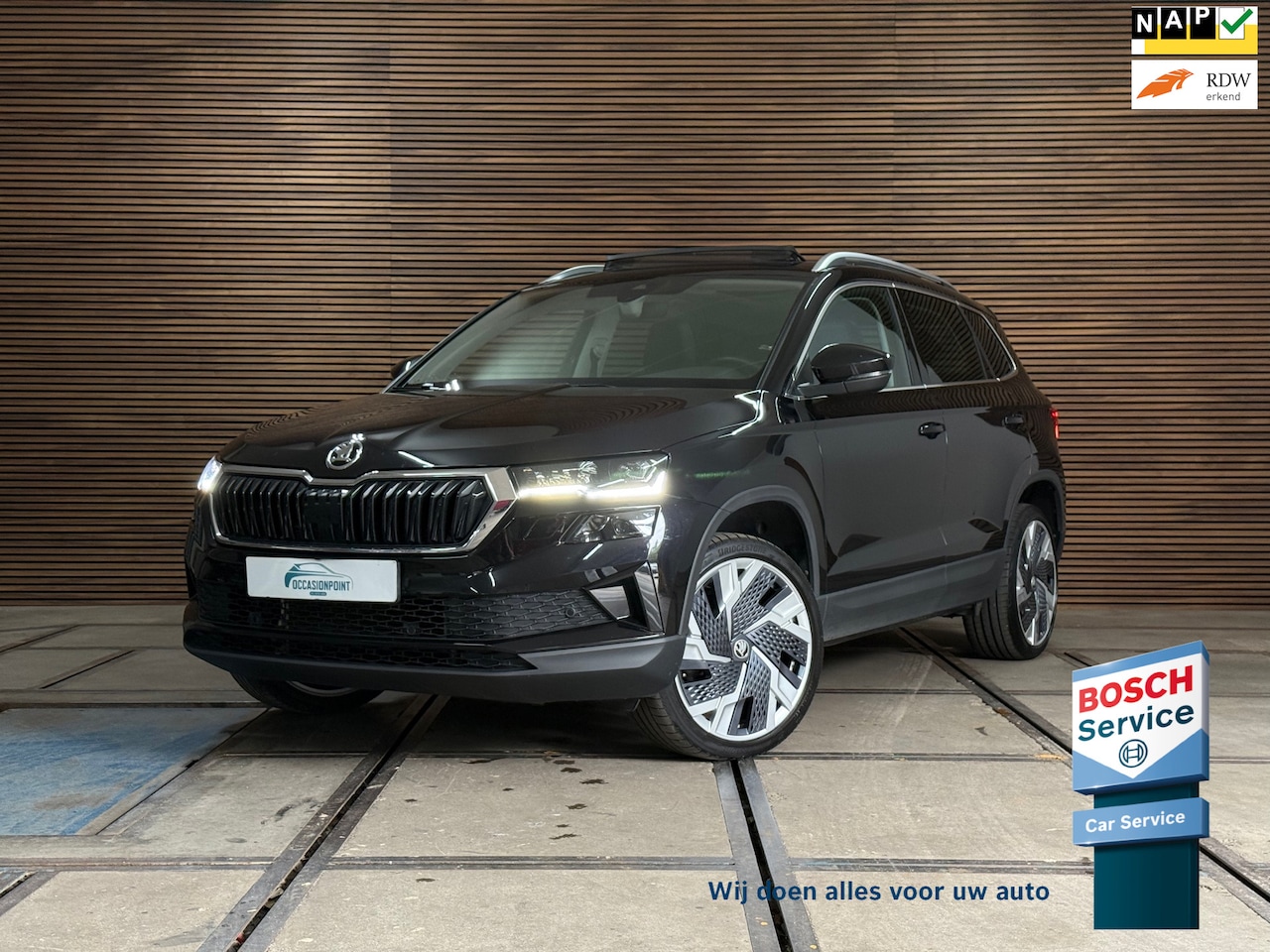 Skoda Karoq - 1.5 TSI ACT Sportline | Pano | Elektr stoelen+geheugen | Winterpakket | 19Inch | elektr tr - AutoWereld.nl