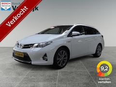 Toyota Auris - 1.8 Hybrid Executive Trekhaak / Camera / Navi
