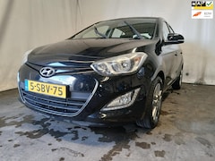 Hyundai i20 - 1.2i i-Motion - Airco - Schade