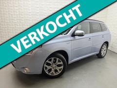 Mitsubishi Outlander - 2.0 PHEV Instyle+ LEER NAVI CAMERA NAP