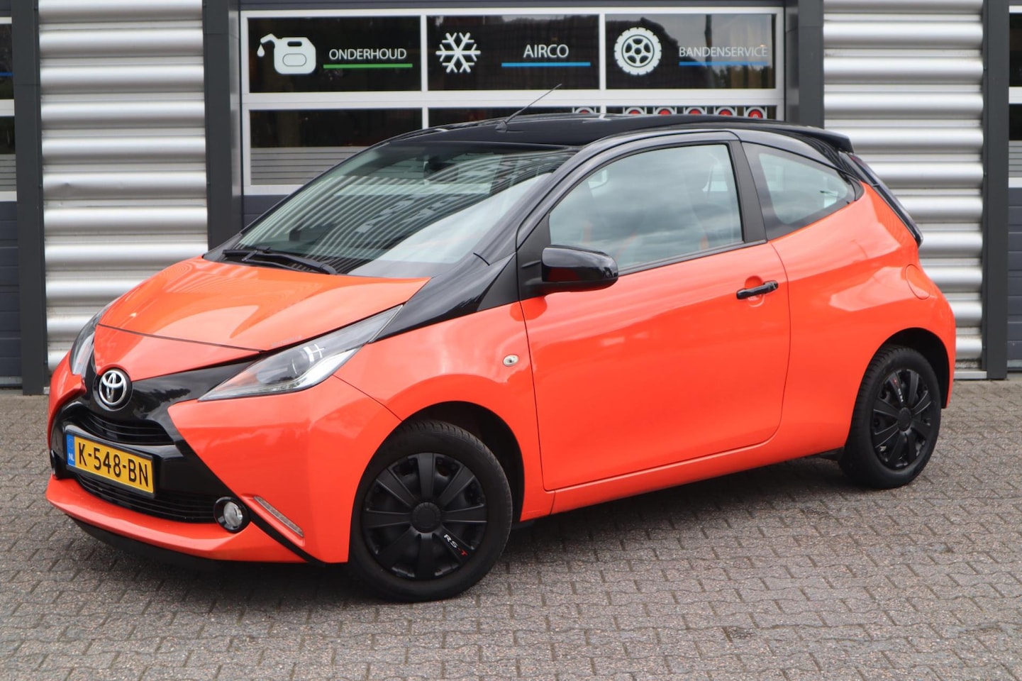 Toyota Aygo - 1.0 VVT-i x-play 1.0 VVT-i x-play - AutoWereld.nl