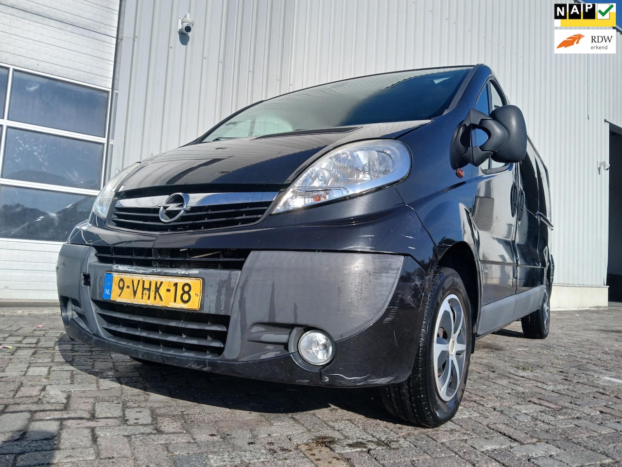 Opel Vivaro - 2.0 CDTI L2H1 DC - Airco - Schade - AutoWereld.nl