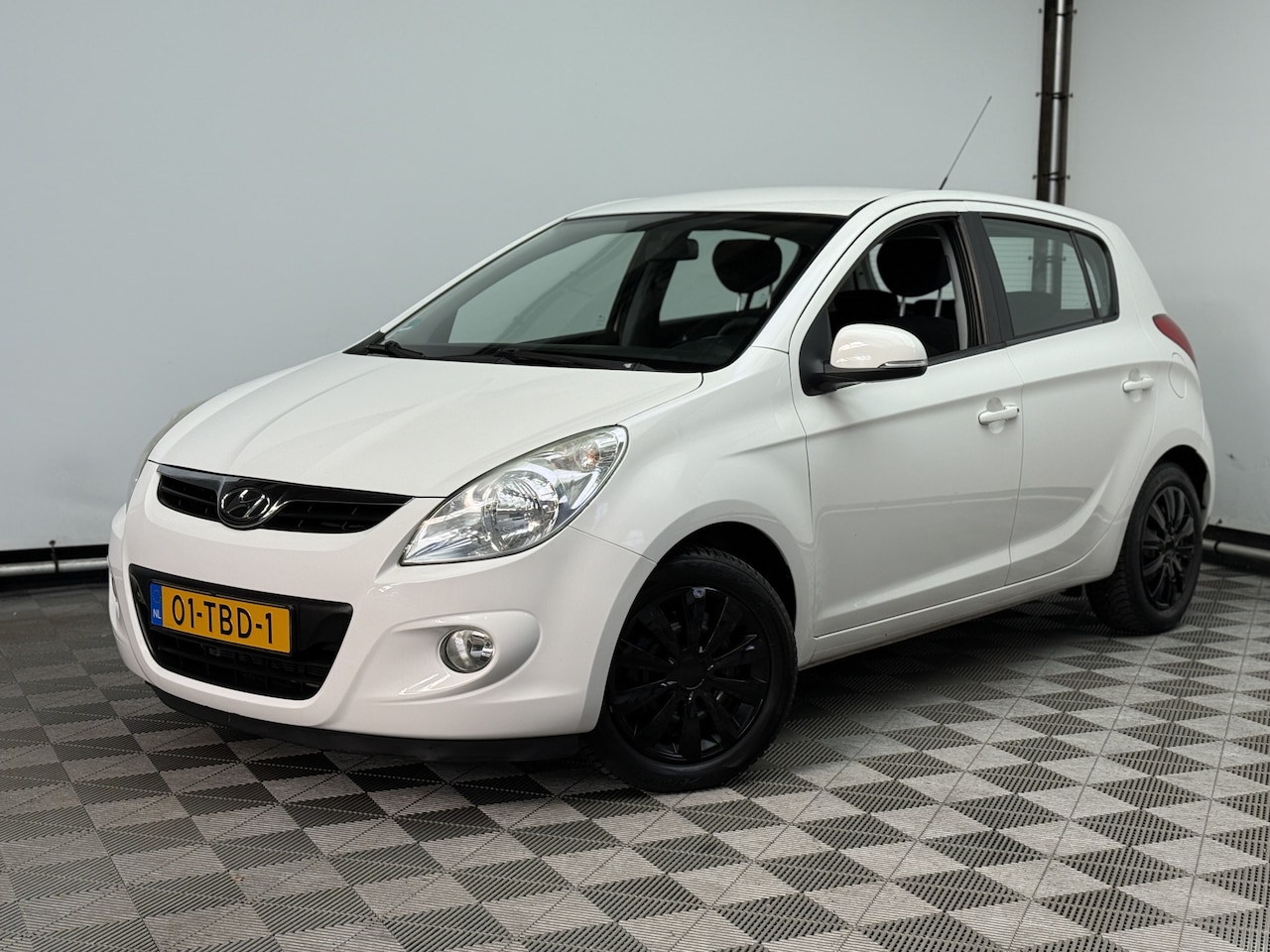 Hyundai i20 - 1.2i i-Motion 5-drs Airco NL Auto - AutoWereld.nl