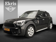 MINI Countryman - One Sportstoelen / Trekhaak afneembaar / PDC / Climate / LED / Getint glas / Alu wielen 17