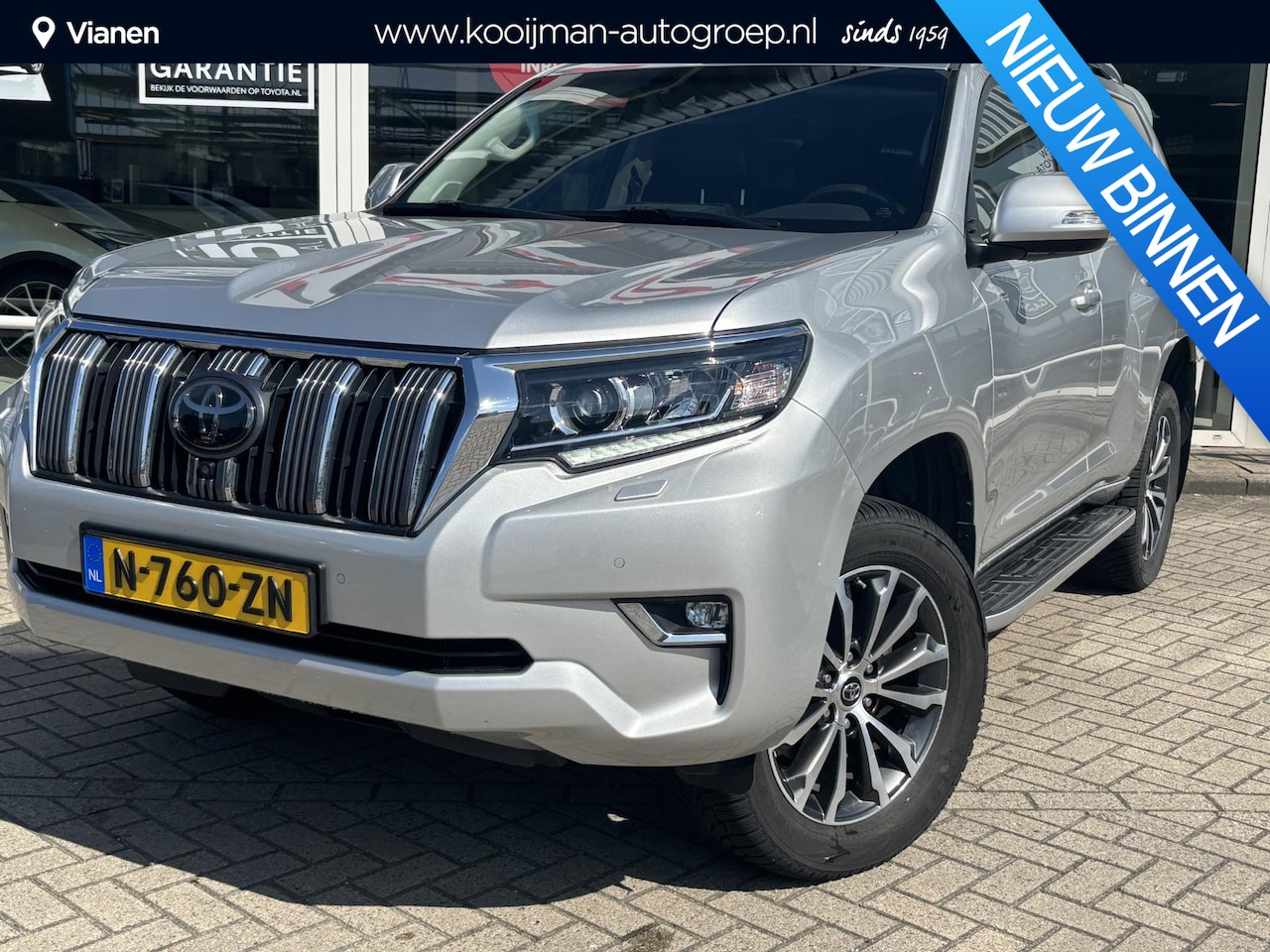 Toyota Land Cruiser - 2.8 D-4D Professional 7p. TREKHAAK, BOM VOL OPTIES, PANORAMA SCHUIF/KANTEL DAK!! - AutoWereld.nl