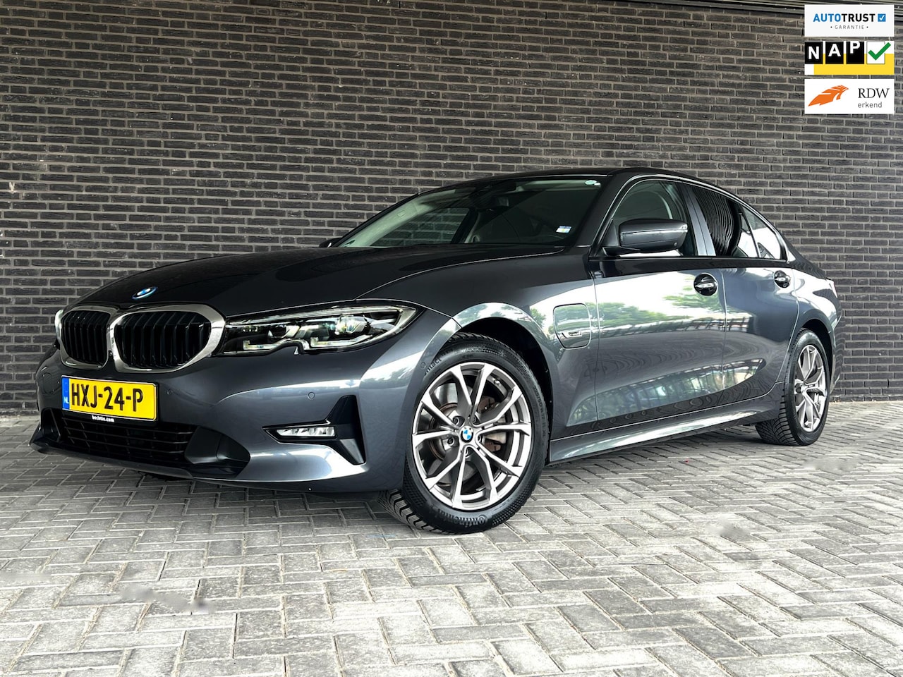 BMW 3-serie - 320e Business Edition Carplay_Led_3D camera_Virtual cockpit - AutoWereld.nl