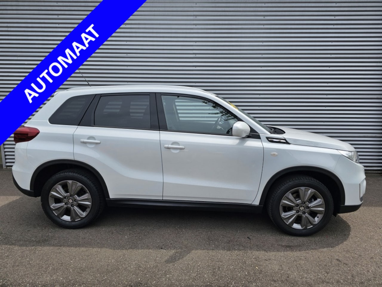 Suzuki Vitara - 1.0 B.jet Select ALL GRIP AUTOMAAT - AutoWereld.nl