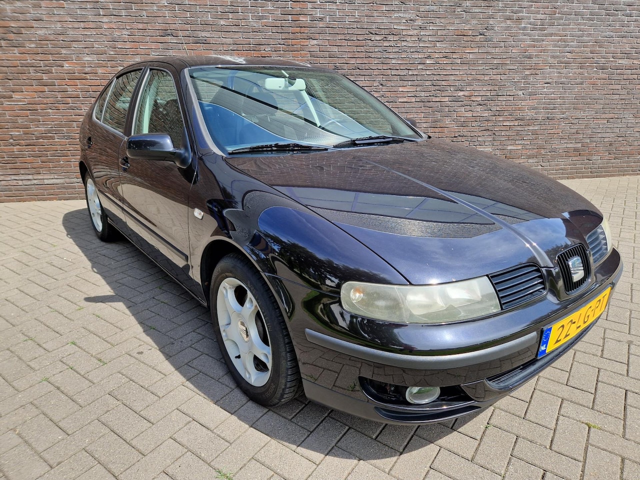 SEAT Leon - 1.8-20V Sport trekhaak airco APK 06-2026 LM velgen - AutoWereld.nl