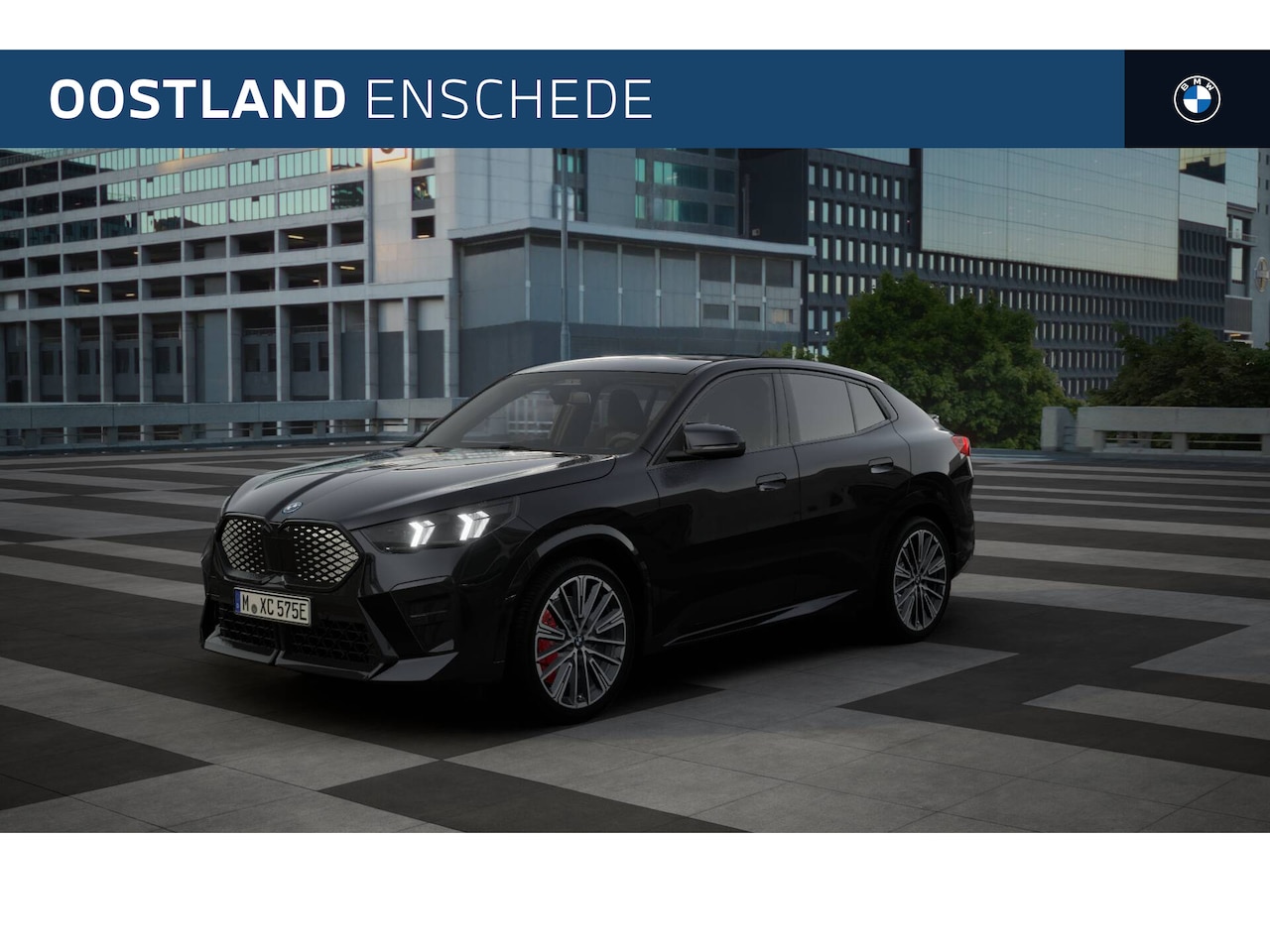 BMW iX2 - eDrive20 M Sport / Trekhaak / Sportstoelen / Achteruitrijcamera / Adaptieve LED / M Adapti - AutoWereld.nl