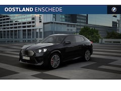 BMW iX2 - eDrive20 M Sport / Trekhaak / Sportstoelen / Achteruitrijcamera / Adaptieve LED / M Adapti