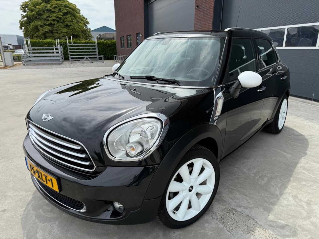 MINI Countryman - Mini 1.6 Edition, Navi, Bluetooth, Usb, Airco, Cruise Control - AutoWereld.nl