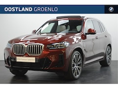 BMW X3 - xDrive30e M Sport Automaat / Panoramadak / Trekhaak / Sportstoelen / Laserlight / Achterui