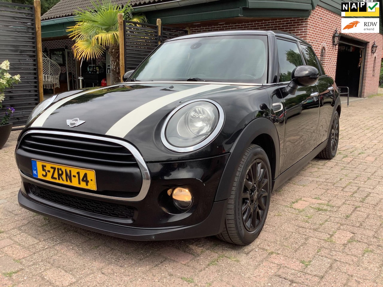 MINI One - Mini 1.5 D Chili Business NIEUWE APK 7-2026 - AutoWereld.nl