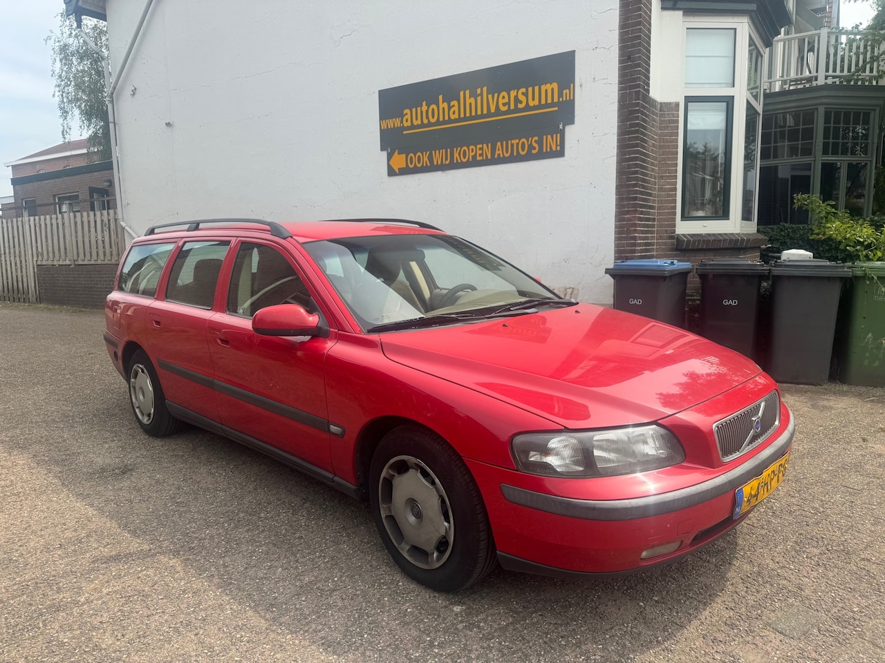 Volvo V70 - 2.4 2.4 - AutoWereld.nl