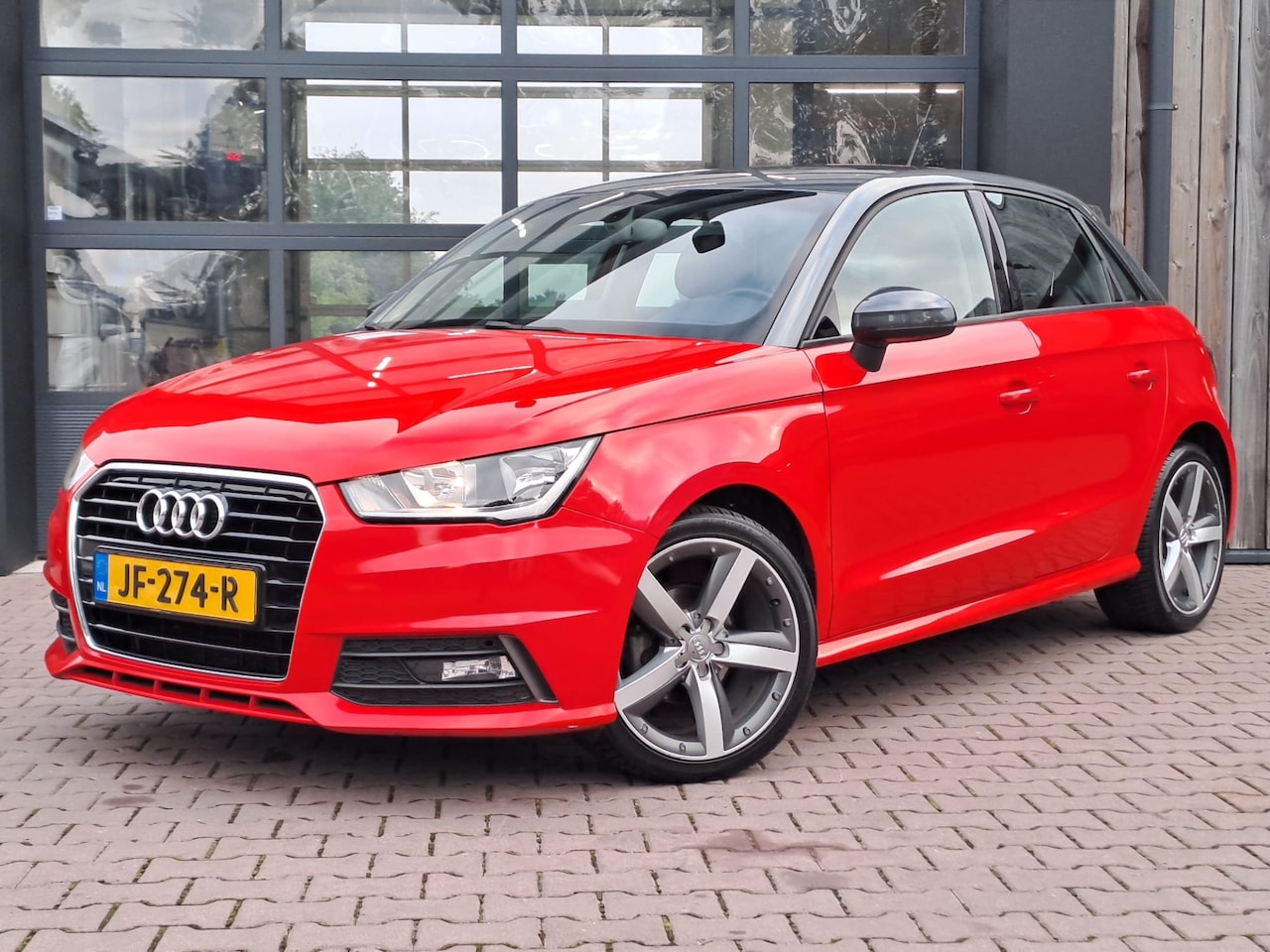 Audi A1 Sportback - 1.0 TFSI Adrenalinc S-Line | Automaat | Airco | Navi | Cruise | PDC | Twotone | - AutoWereld.nl