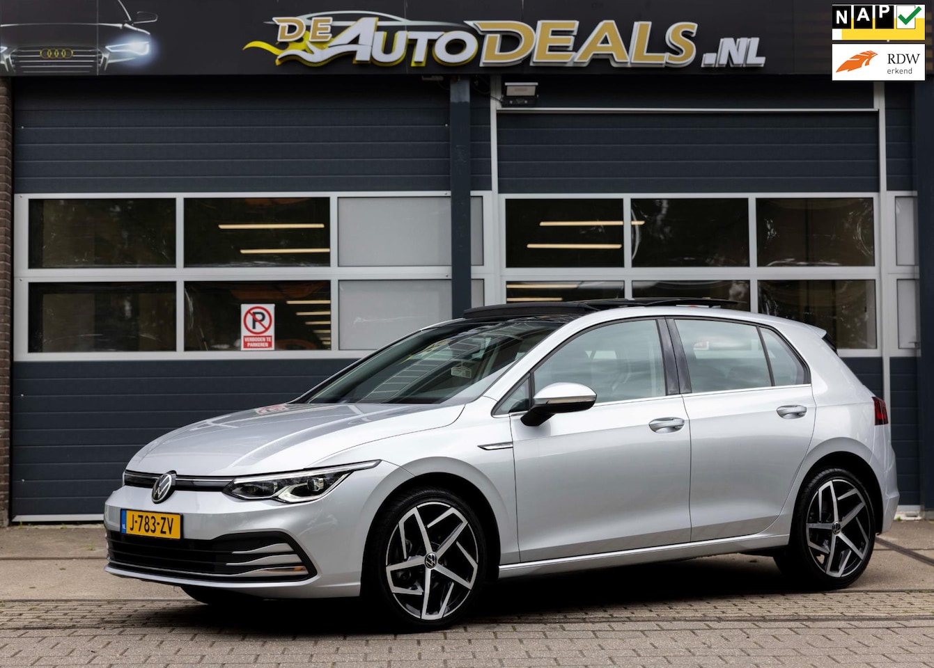 Volkswagen Golf - 1.5 eTSI Style PANO ELECTRISCHE STOELEN NL AUTO - AutoWereld.nl
