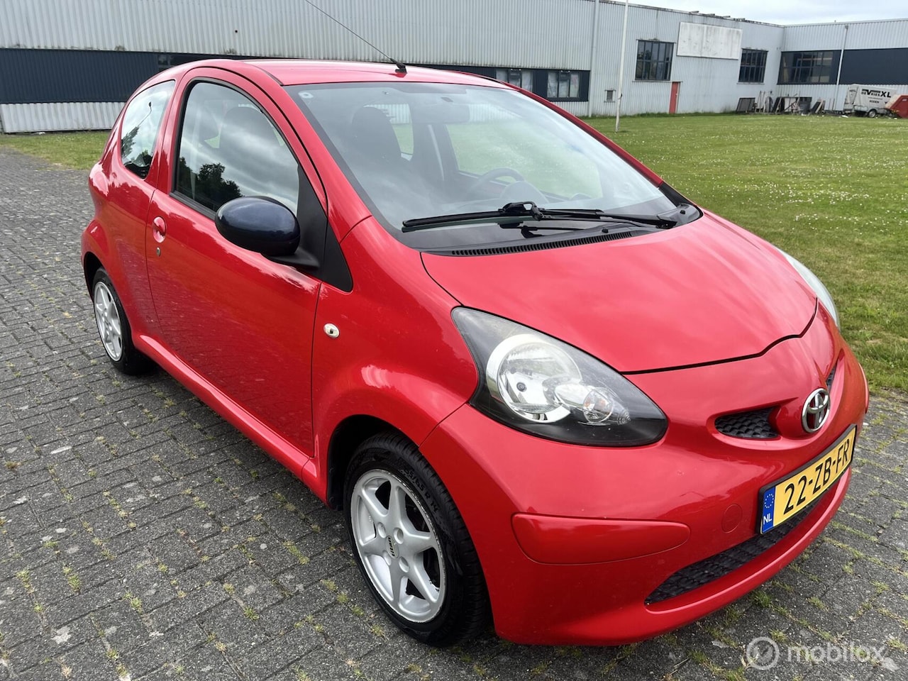 Toyota Aygo - 1.0-12V + Automaat / APK / Airco / NAP / Navi / Trekhaak / - AutoWereld.nl