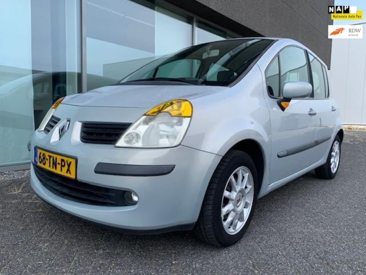 Renault Modus - 1.4- Privilège Luxe AIRCO BJ 6-2005 APK 7-2026 - AutoWereld.nl