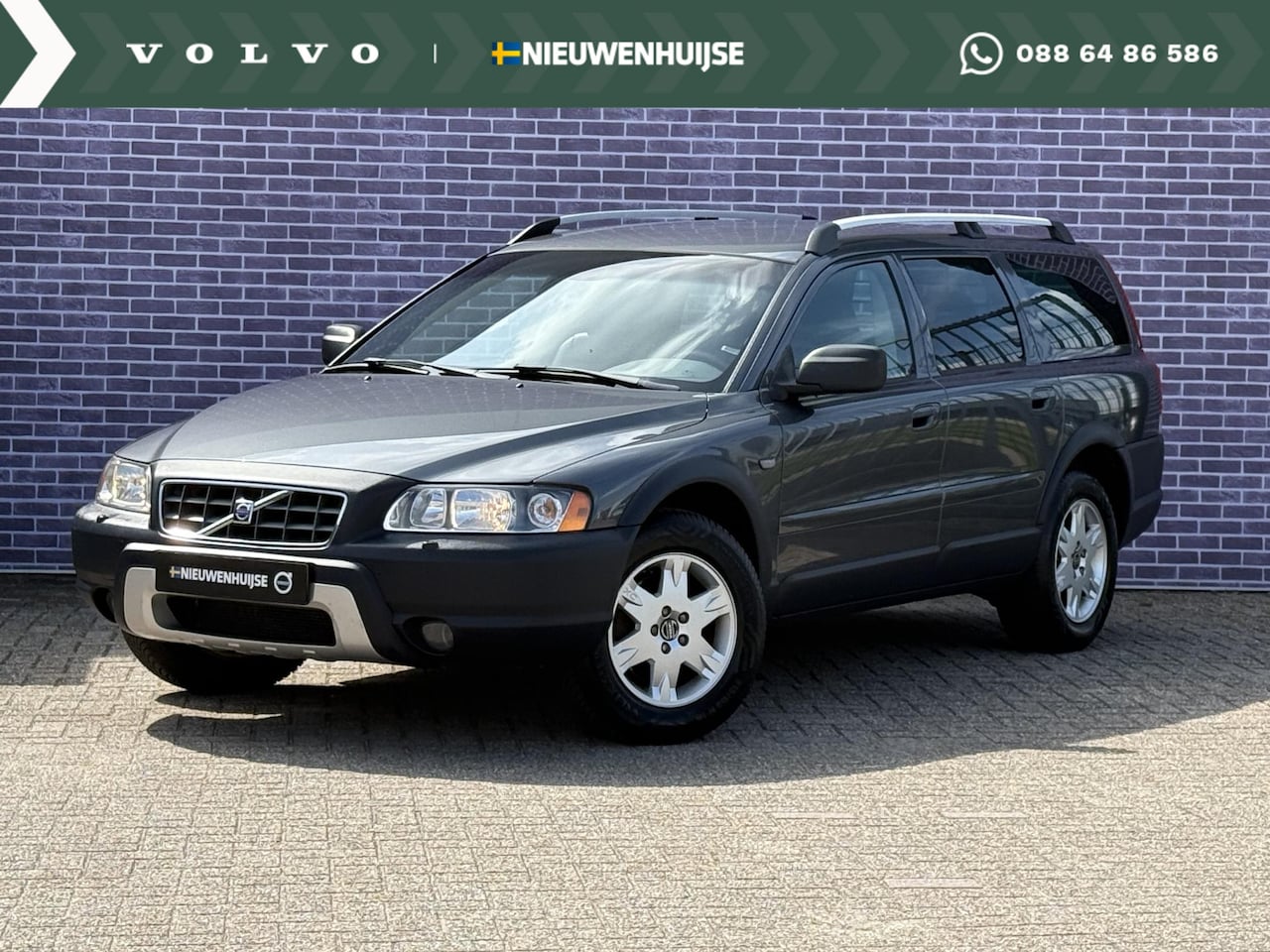 Volvo XC70 - 2.5 T Momentum | Unieke Kilometerstand | Spoiler | Trekhaak | Leder | Stoelverwarming | Pa - AutoWereld.nl