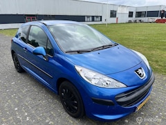 Peugeot 207 - 1.4-16V Color-line / APK / NAP / Airco /