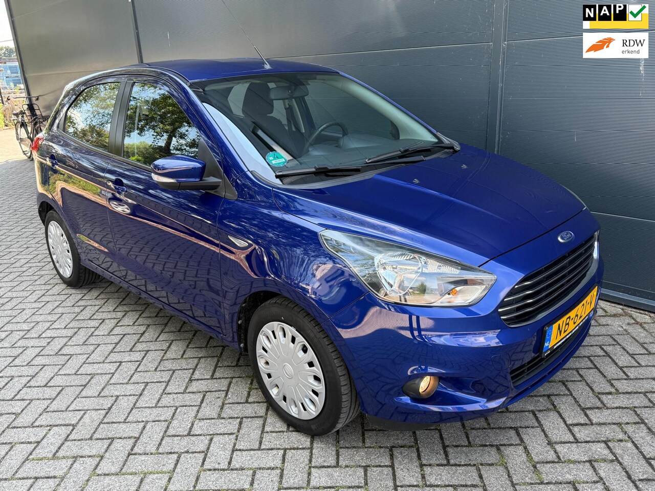 Ford Ka - 1.2 Trend Ultimate/5D/Airco/cruise/bluetooth/parkeersensoren - AutoWereld.nl
