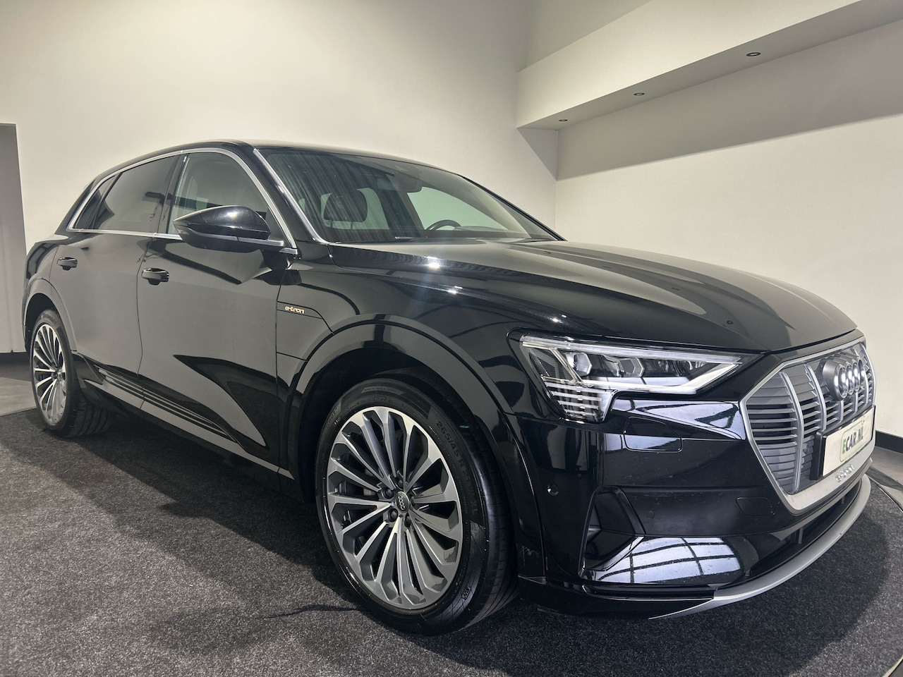 Audi e-tron - e-tron 55 quattro advanced 95 kWh Panoramadak | S-Line | Lederen bekleding - AutoWereld.nl
