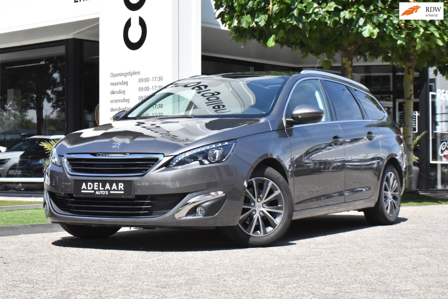 Peugeot 308 SW - 1.2 PureTech Allure PANO, CAMERA, NAVI, CLIMA, PDC - AutoWereld.nl
