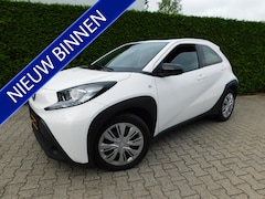 Toyota Aygo X - 1.0 VVT-i MT Business, Camera
