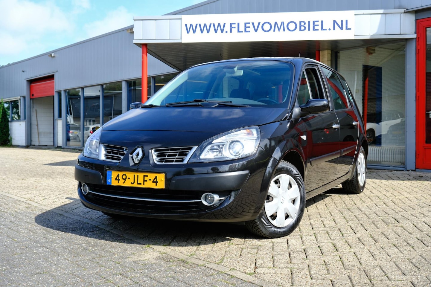 Renault Scénic - 1.6-16V Business Line Aut. Pano|Navi|Clima - AutoWereld.nl