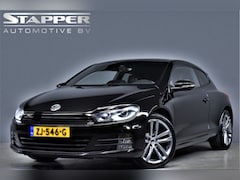 Volkswagen Scirocco - 2.0 TSI 180pk DSG R-Line Leer/Xenon/Led/Camera/Navi/Stoelverw.Bluetooth/Pdc/Lmv18’’