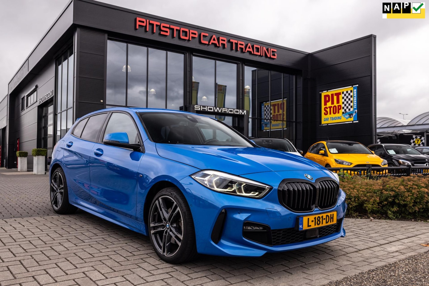 BMW 1-serie - 118i M Sport 118i M-Sport, NL Auto, 140 PK, Camera, ACC, Btw auto! - AutoWereld.nl