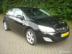 Opel Astra - 1.4 Turbo 120 PK Cosmo 6 bak Airco Koppakking lek