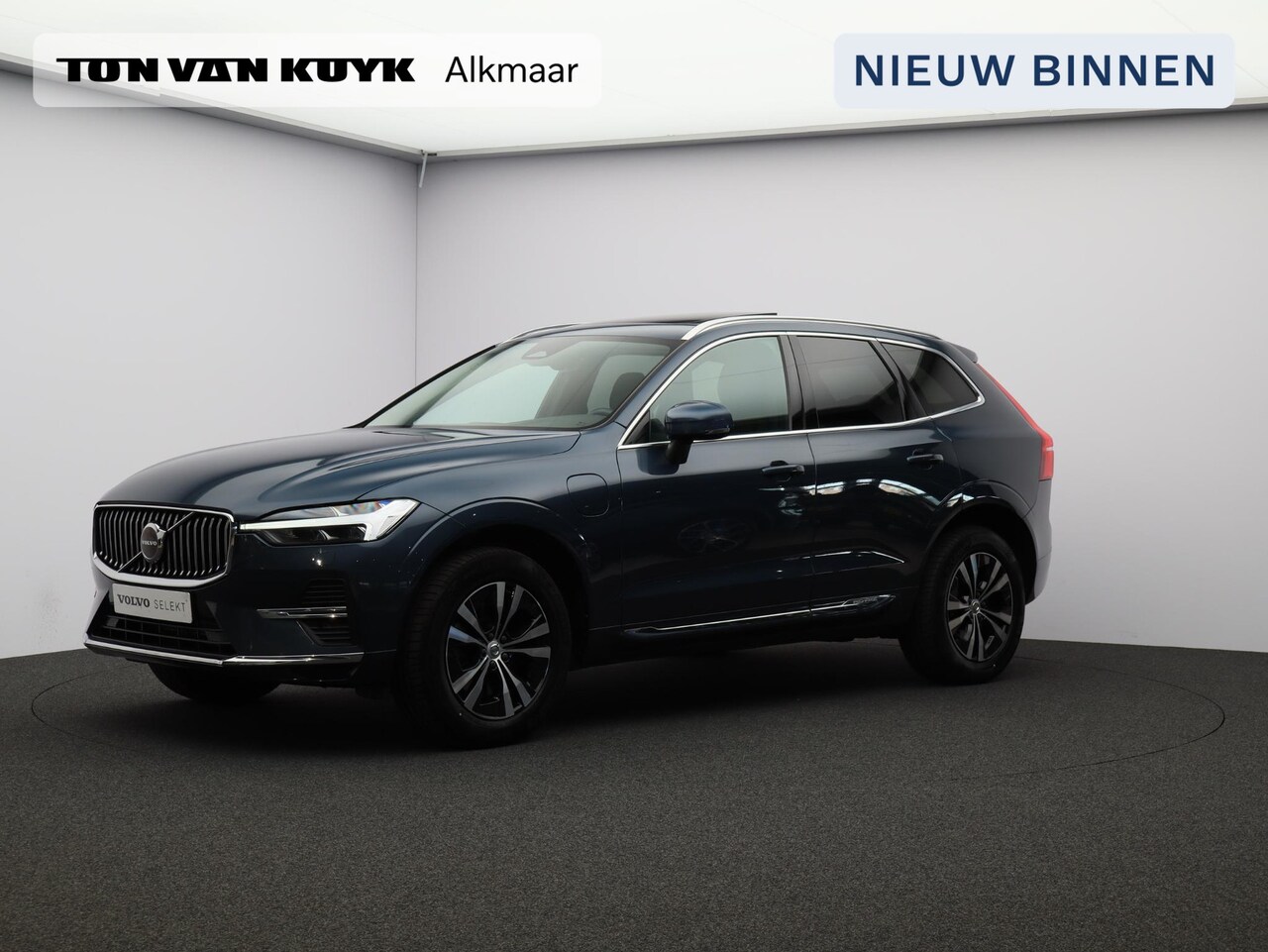 Volvo XC60 - T6 340PK Plug-in hybrid AWD Inscription Expression / Facelift / Google / Leder / Trekhaak - AutoWereld.nl