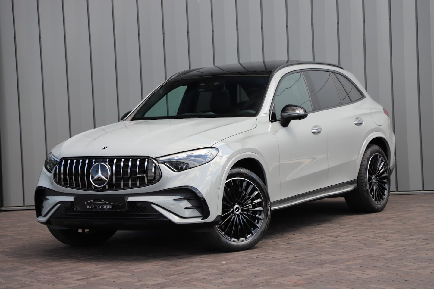 Mercedes-Benz GLC-klasse - 400e AMG 4-Matic | 381PK | Achterasbesturing | Luchtvering | Pano | Keyles-go | Head-up | - AutoWereld.nl