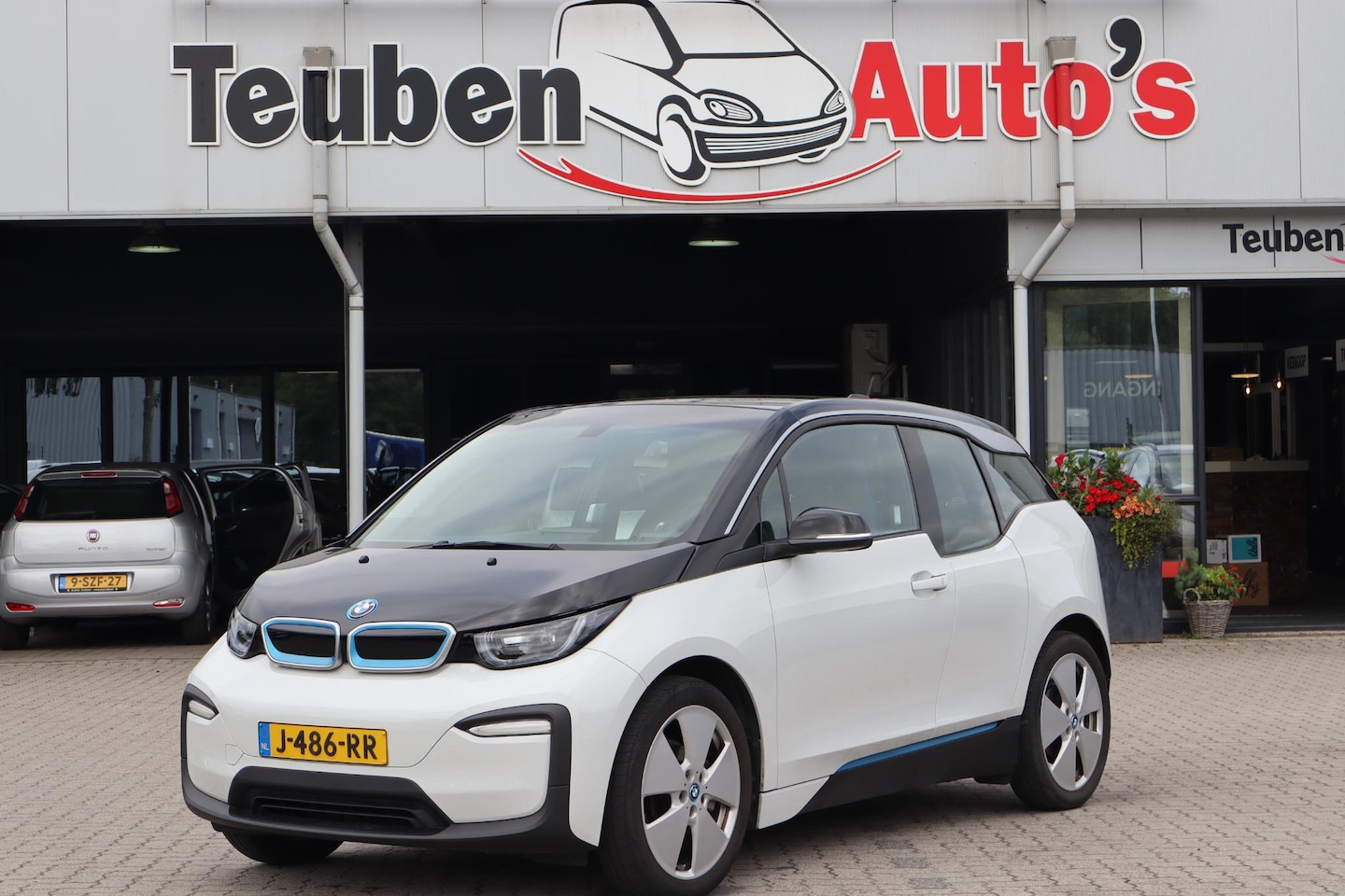 BMW i3 - Basis 120Ah 42 kWh 94% SOH, Airco, Lichtmetalen wielen, Elektrische ramen - AutoWereld.nl