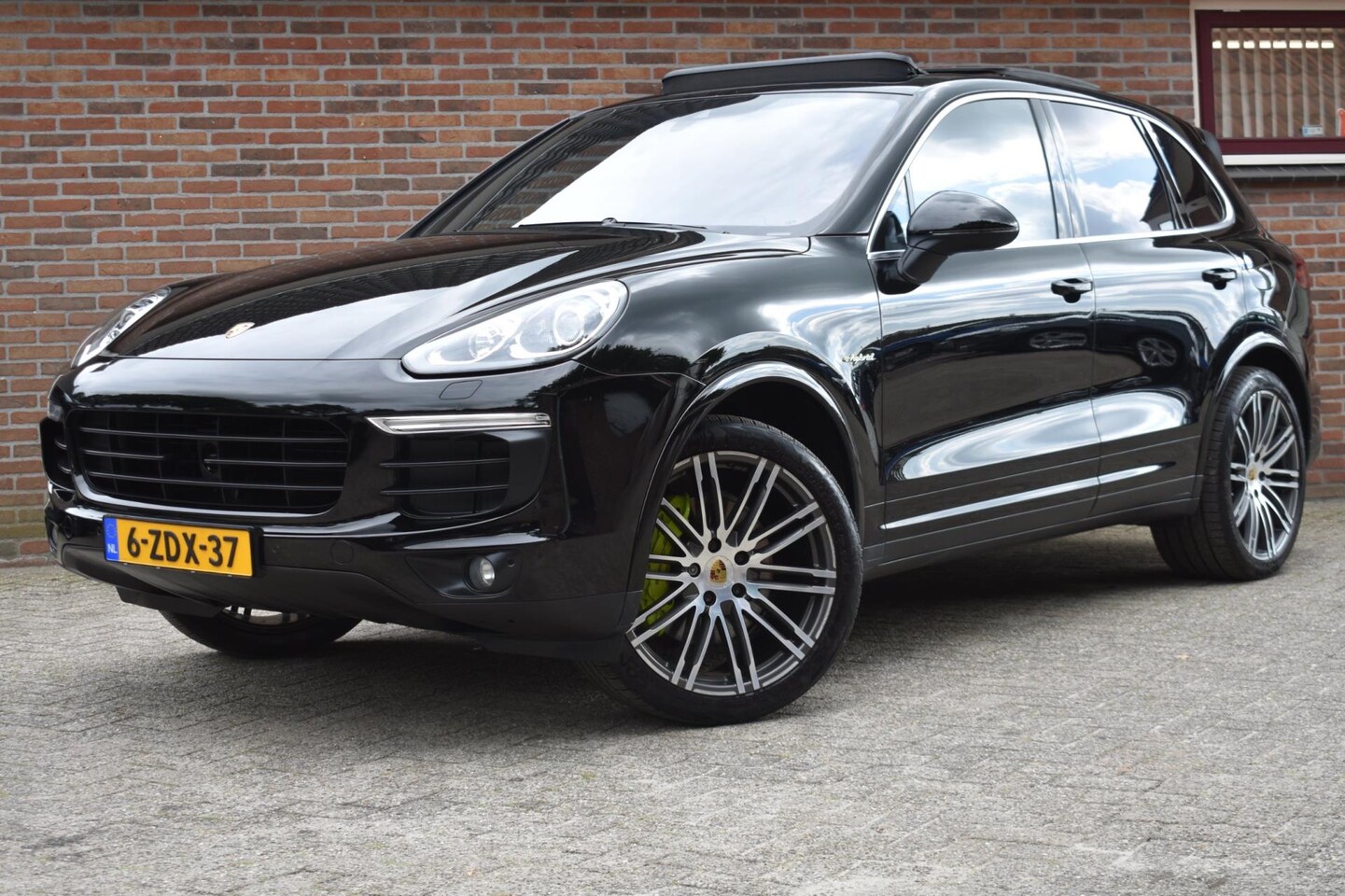 Porsche Cayenne - 3.0 S E-Hybrid '14 Pano Leder Clima NAvi Cruise Inruil mogelijk Sport chrono - AutoWereld.nl