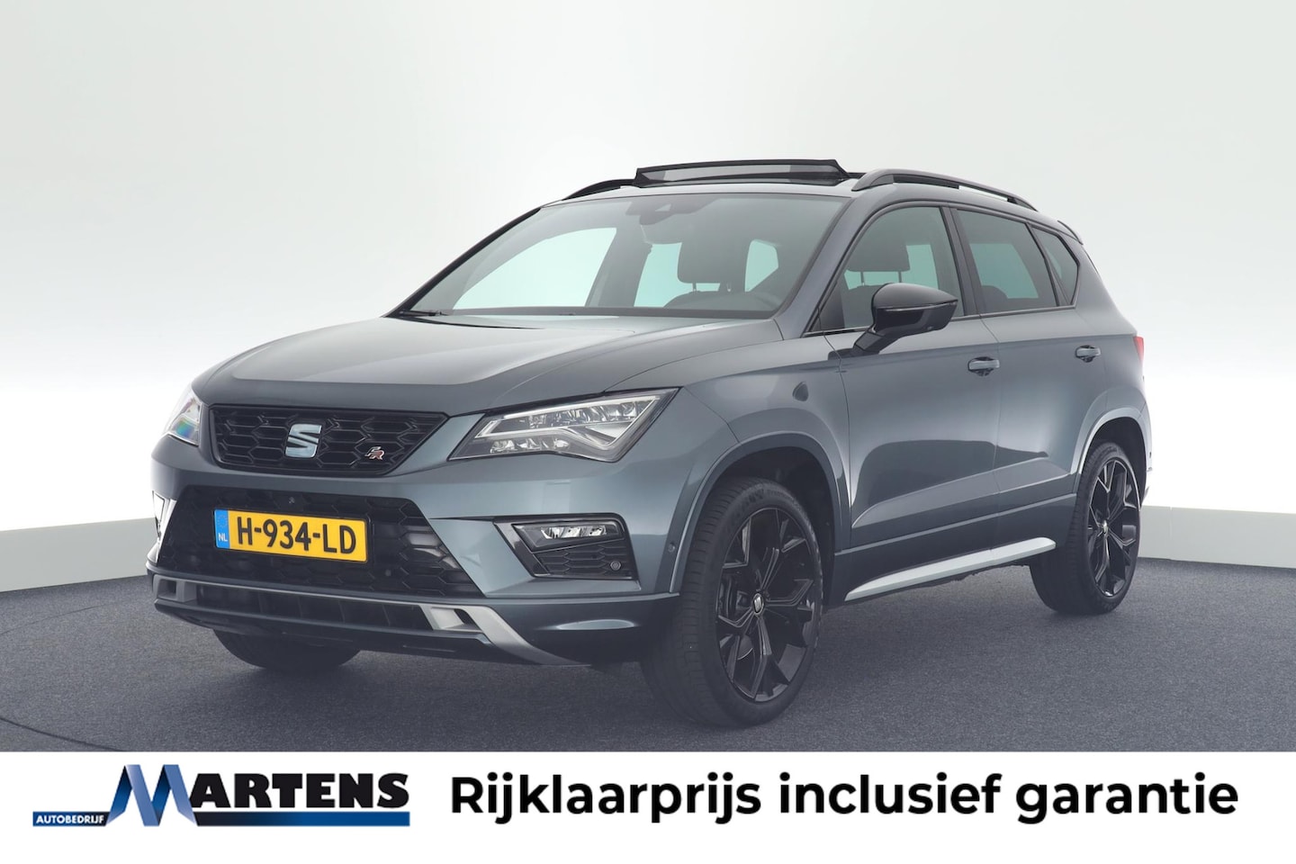 SEAT Ateca - 1.5 TSI 150pk DSG FR Business Intense Black Trekhaak 360Camera Keyless Virtual Cockpit Pan - AutoWereld.nl