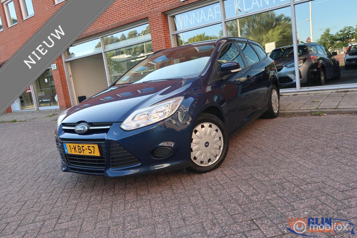 Ford Focus Wagon - 1.6 TDCI ECOnetic Lease Titanium Airco Navi - AutoWereld.nl