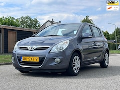 Hyundai i20 - 1.2i i-Motion 5DR*Airco*Trekhaak*NAP*Dealer onderhouden*2e eigenaar