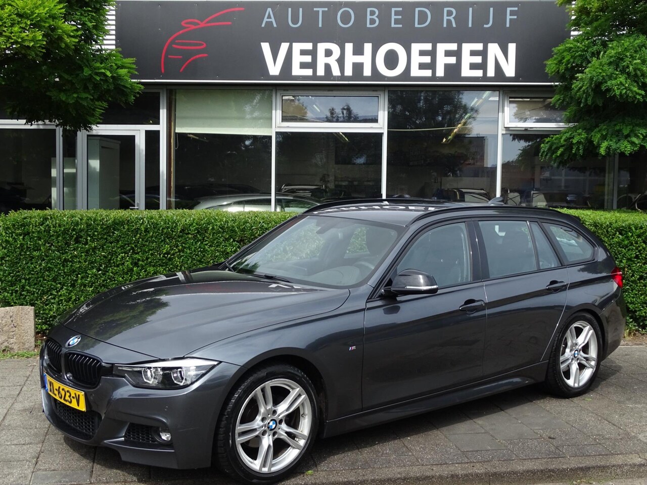 BMW 3-serie Touring - 318i M Sport Edition - AUTOMAAT - STOEL VERW - M-PAKKET - TREKHAAK !! - AutoWereld.nl