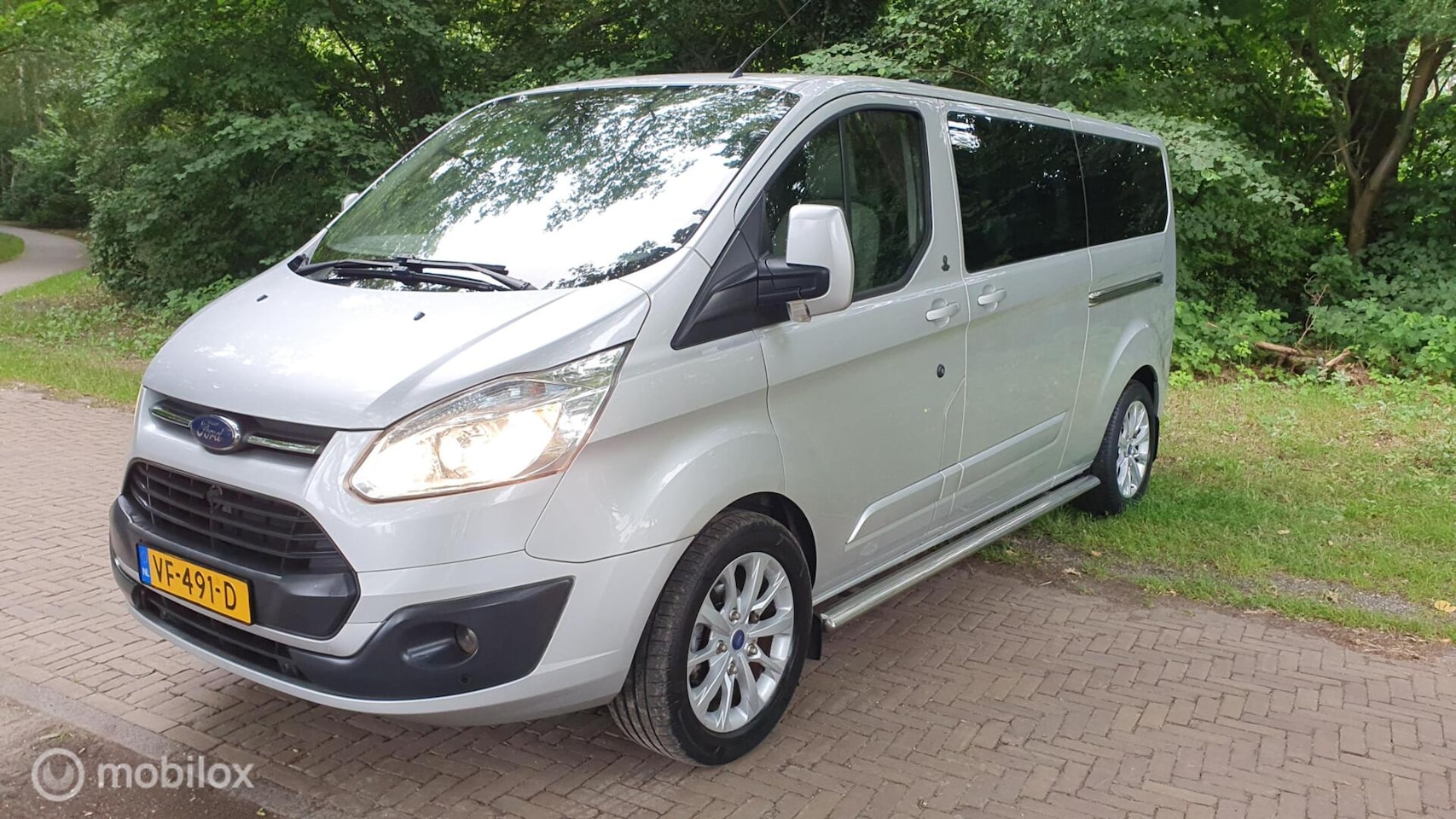 Ford Transit Custom - 330 2.2 TDCI L2H1 Limited DC 330 2.2 TDCI L2H1 Limited DC - AutoWereld.nl