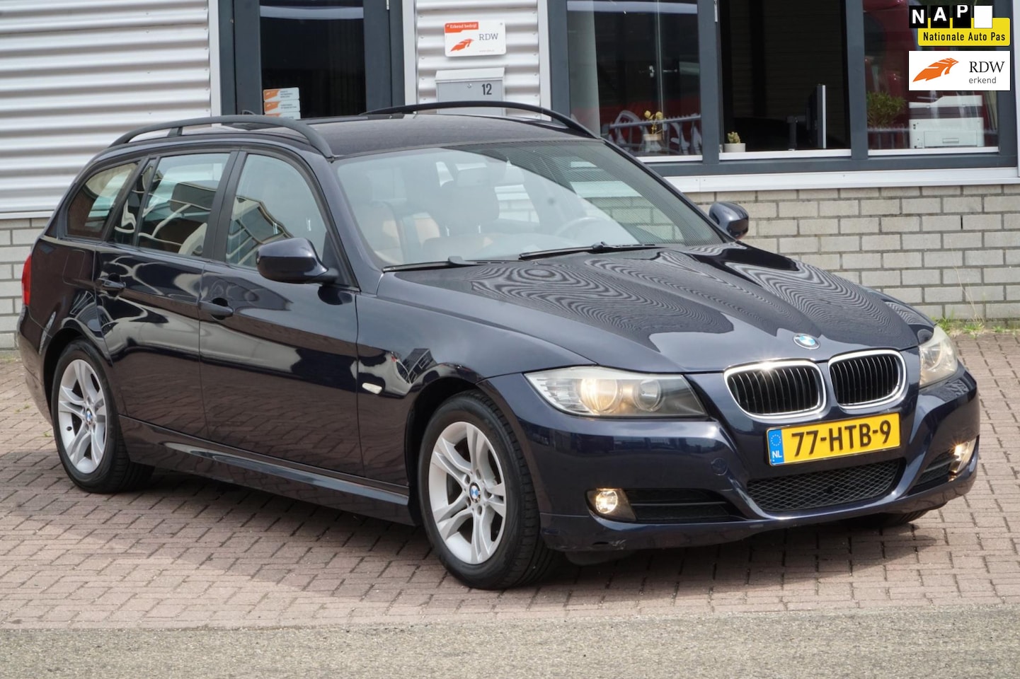 BMW 3-serie Touring - 318i NAVI LEDER - AutoWereld.nl
