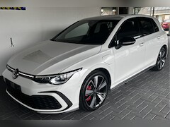 Volkswagen Golf - 1.4 eHybrid GTE / Navigatie / IQ Light /Standkachel