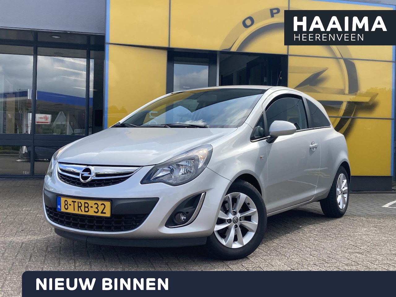 Opel Corsa - 1.4-16V Design Edition 100 pk | Climate Control | Cruise Control | Lichtmetalen velgen | D - AutoWereld.nl